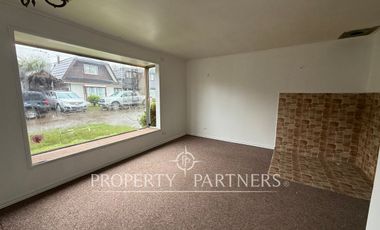 Casa en barrio residencial, Villa del Rey, excelente conectividad.