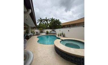 Venta Casa en Costa del Este, La Antigua