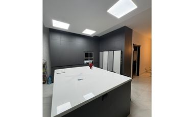 Venta Casa en Costa del Este, La Antigua
