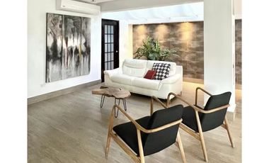 VENTA DE CASA EN VERSALLES
