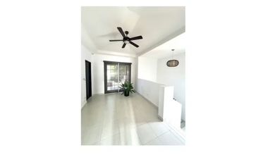 VENTA DE CASA EN VERSALLES