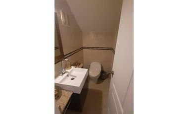 VENDO O ALQUILO CASA EN VILLA VALENCIA EN ESQUINA