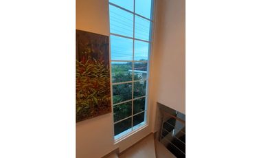 VENDO O ALQUILO CASA EN VILLA VALENCIA EN ESQUINA
