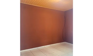 Transistmica, galera de 200m2 a solo $1200