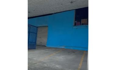 Transistmica, galera de 200m2 a solo $1200