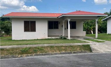 Alquilo Hermosa Casa con A/C en La Concepcion Bugaba