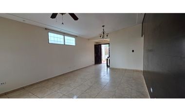 ARRAIJAN / BRISAS DEL GOLF / 3 HABITACION / 315M / TERRAZA / VACIA