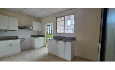 ARRAIJAN / BRISAS DEL GOLF / 3 HABITACION / 315M / TERRAZA / VACIA