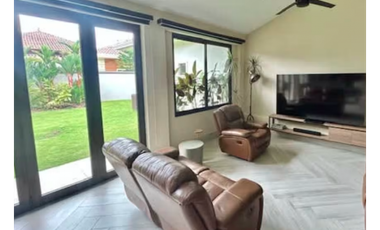 Costa Sur, 625m2 4 rec remodelado a solo $650K