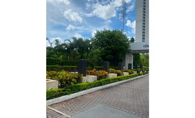 Condado Country Club  3r amoblado lujo  $1450