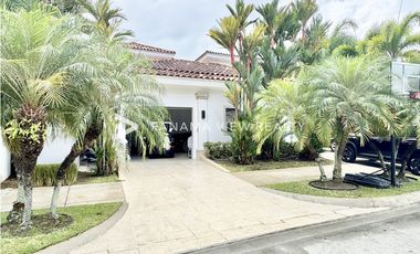 FAIRWAY ESTATES / SANTA MARIA / VENTA