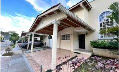 ALQUILO CASA DUPLEX EN ARRAIJAN VILLAS DEL PINAR