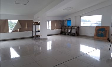 ALQUILER Y VENTA LOCAL 2.500M2  3 NIVELES TUMBA MUERTO CP