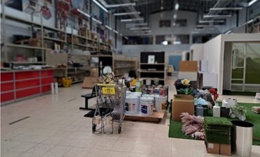 ALQUILER Y VENTA LOCAL 2.500M2  3 NIVELES TUMBA MUERTO CP