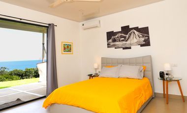 Lujosa villa a la venta, con vista al mar Y piscina, en Panamà.