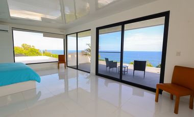 Lujosa villa a la venta, con vista al mar Y piscina, en Panamà.