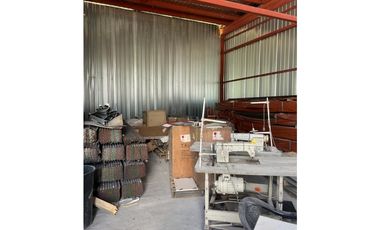 ALQUILER GALERA 100m2 PARQUE ARAPAIMA MAÑANITAS 24 DE DICIEMBRE