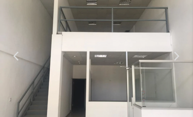 VENTA REMATE  LOCAL PLANTA BAJA 126m2 PLAZA MILLA 8
