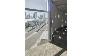 PARQUE LEFEVRE / EDIFICIO DE DOS NIVELES / CON LOCAL EN PLANTA BAJA