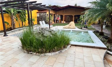 COLON / PUERTO PILON /  700M2 / 2 HABITACIONES / PISCINA