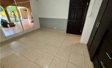 COLON / PUERTO PILON /  700M2 / 2 HABITACIONES / PISCINA