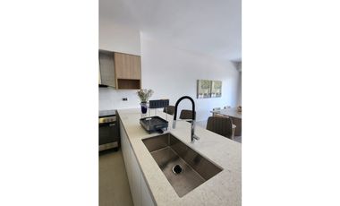 Alquiler Apartamento Amoblado en Santa María, Edificio Village Center