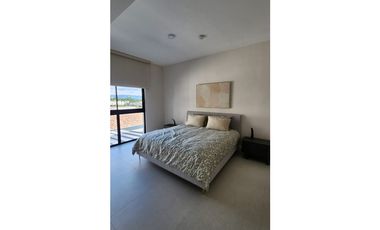 Alquiler Apartamento Amoblado en Santa María, Edificio Village Center