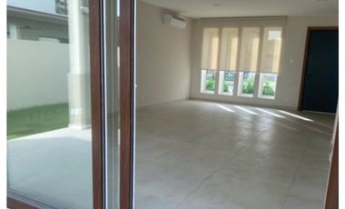 Santa Maria, casa de lujo 4 rec a solo $4883