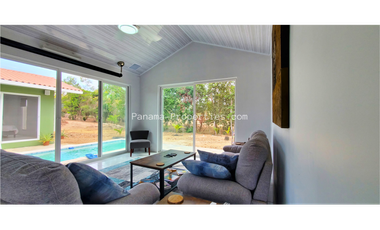 Exquisita Casa, recién construida en Pedasi .