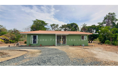 Exquisita Casa, recién construida en Pedasi .