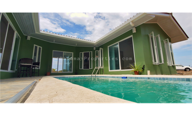 Exquisita Casa, recién construida en Pedasi .