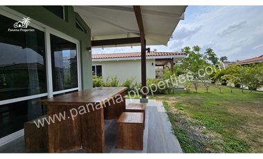 Fascinante Villa en Blue Playa Venao.