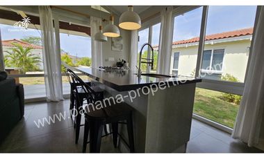 Fascinante Villa en Blue Playa Venao.
