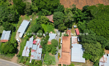 Exclusiva Casa en el Limón de Pedasi.