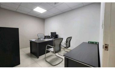 ALQUILER DE OFICINA AMOBLADA EN OBARRIO 63m