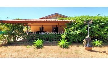 Maravillosa Casa, en el tranquilo Pueblo de Pedasi.