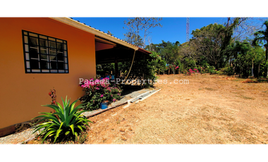 Maravillosa Casa, en el tranquilo Pueblo de Pedasi.