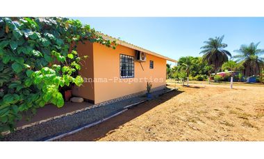 Maravillosa Casa, en el tranquilo Pueblo de Pedasi.