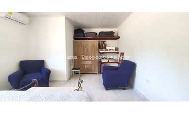 Maravillosa Casa, en el tranquilo Pueblo de Pedasi.