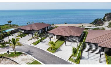 Hermosa Casa de Ensueño Frente al mar. San Carlos, Panamá.