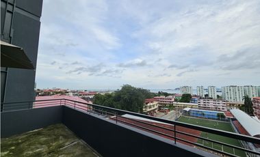 Apartamento Moderno de 2 habit con Terraza en Casco Viejo, Panamá