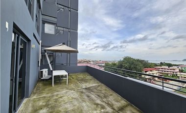 Apartamento Moderno de 2 habit con Terraza en Casco Viejo, Panamá