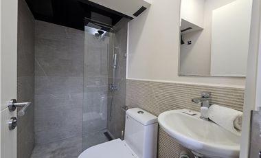 Apartamento Moderno de 2 habit con Terraza en Casco Viejo, Panamá