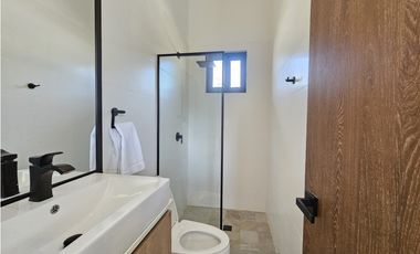 Nueva Casa de Tres Habitaciones – Cañas / Playa Venao