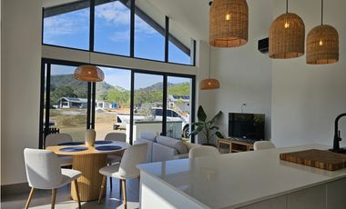 Nueva Casa de Tres Habitaciones – Cañas / Playa Venao