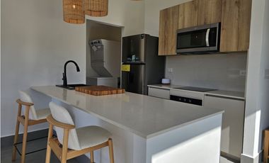 Nueva Casa de Tres Habitaciones – Cañas / Playa Venao