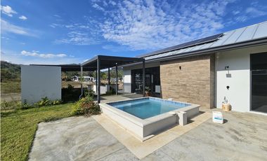 Nueva Casa de Tres Habitaciones – Cañas / Playa Venao