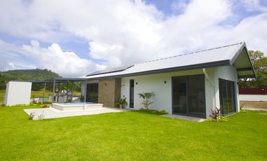 Nueva Casa de Tres Habitaciones – Cañas / Playa Venao