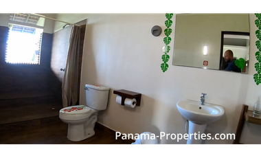 Hostal/Hotel con Vista al Mar en Venta Pedasi, Ofrece Financiamiento.