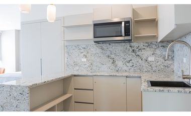 Lujoso Apartamento en Costa del Este, Oportunidad de Inversión